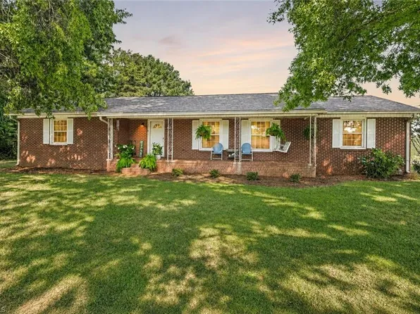 309 Kirby Rd, King, NC 27021