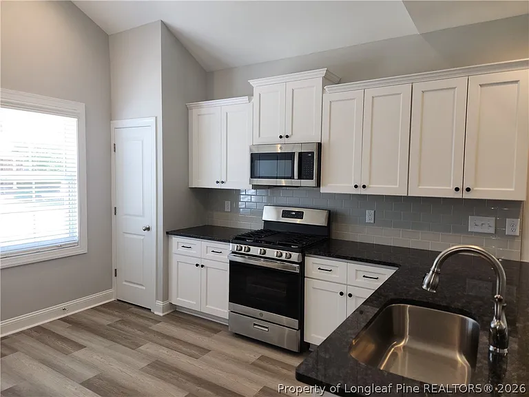 946 Kensington Park Rd — Photo 3