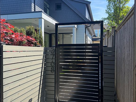 4th image of 3768 Fleming St