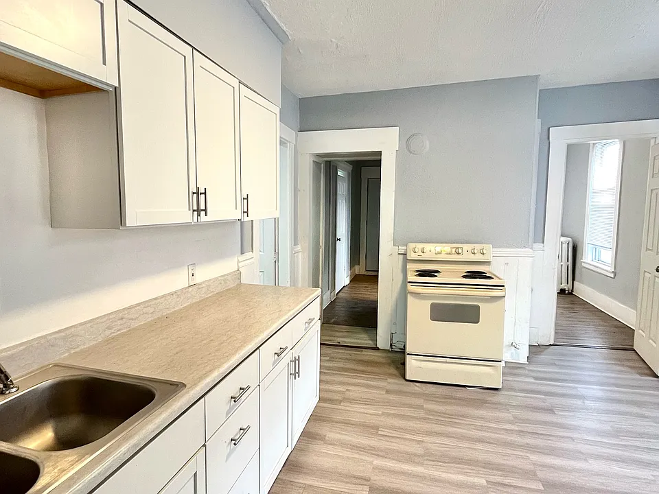 153 Horton St #2R