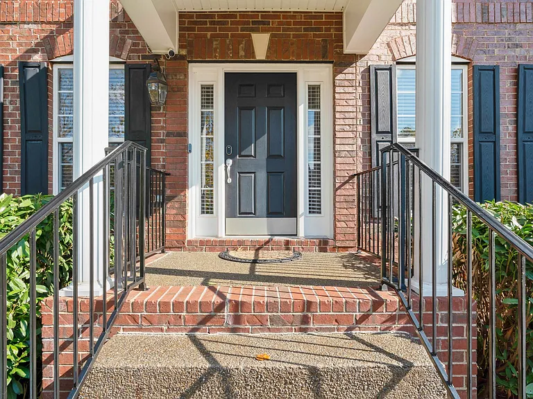 1266 Bridgeton Park Dr — Photo 4