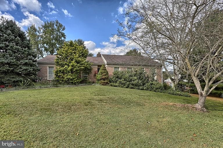 1st image of 50 Eagle Ln