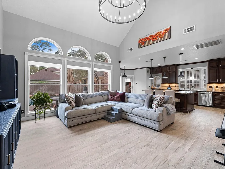 179 W Amberglow Cir — Photo 3