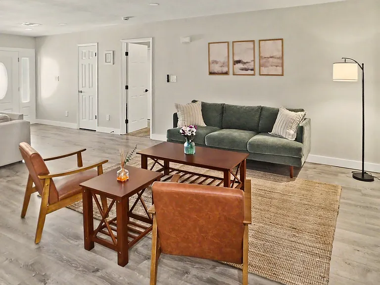 3924 W Augusta Ave — Photo 5