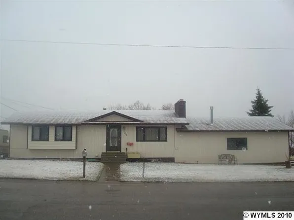 1405 Montana St, Rawlins, WY 82301