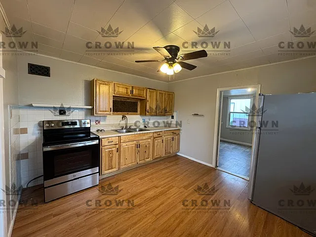 2116 York Ave — Photo 5