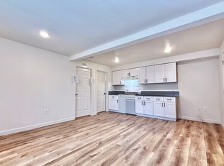 5236 Cleon Ave #C, North Hollywood, CA 91601