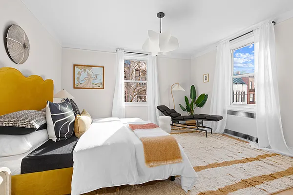 Sold by Compass | media 21