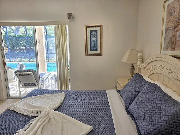 1027 Balmoral Dr — Photo 13
