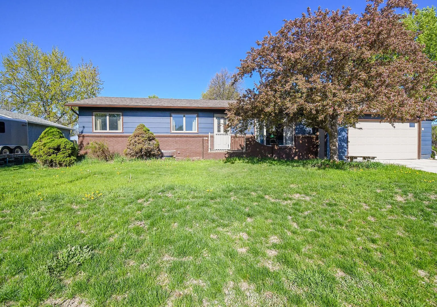 Spacious 3BR Harrisburg Home | Furnished or Unfurnished Options Available! — Photo 1