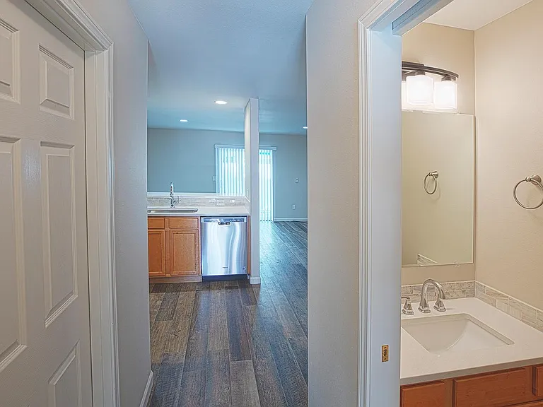 2840 SW Juniper Ave — Photo 8