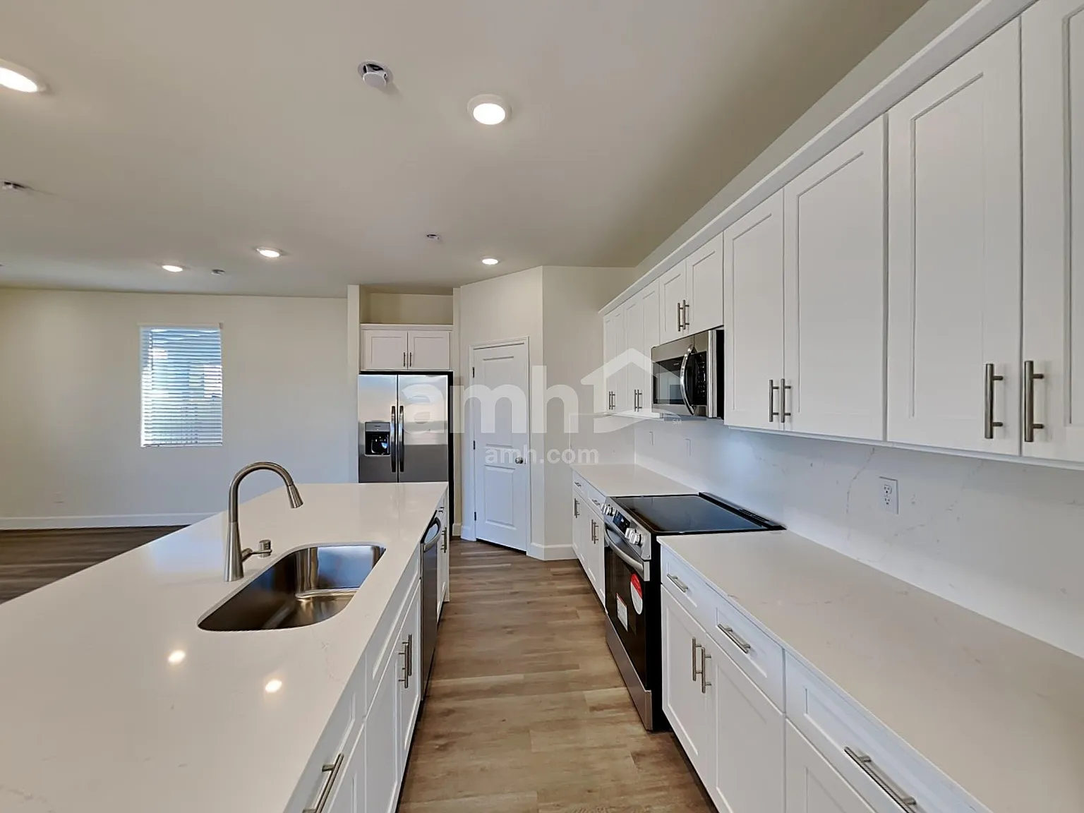 4 bed, 3.0 bath, 2239 sqft, $2,825 — Photo 3