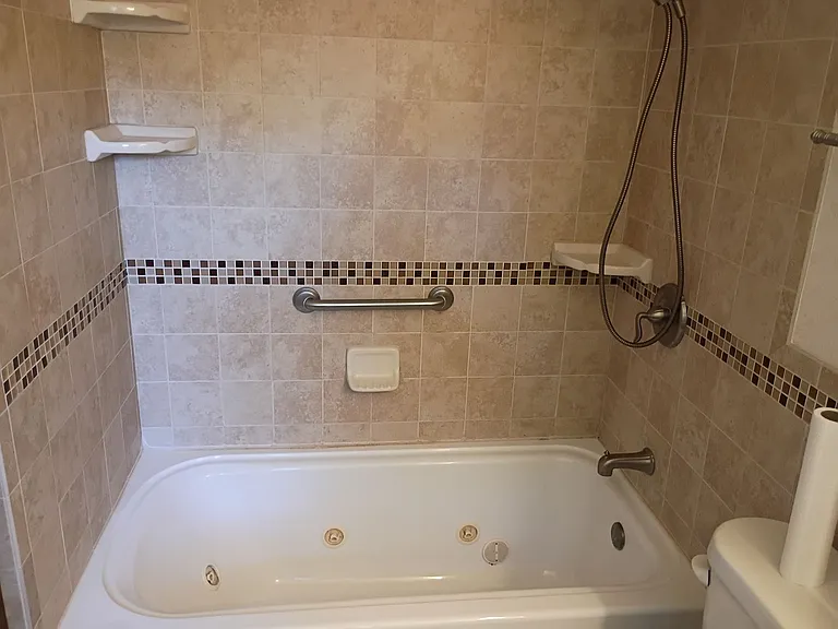 20550 Coventry Dr — Photo 18