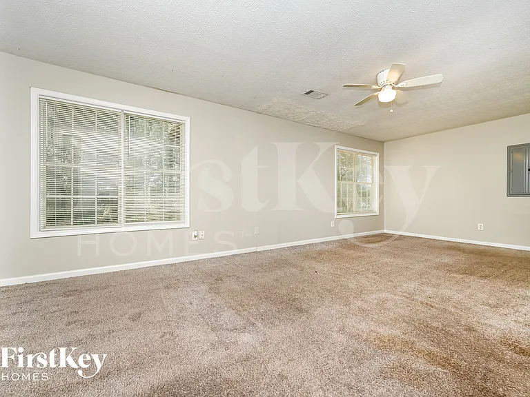 319 Hills Point Rd — Photo 16