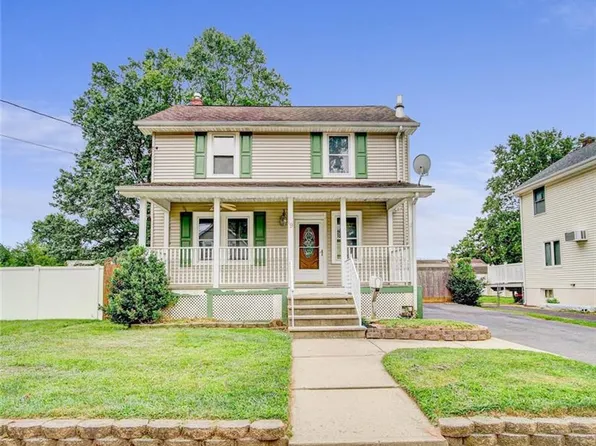 19 Buchman St, Piscataway, NJ 08854