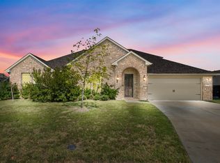 1001 Blue Heron Ct, Forney, TX 75126