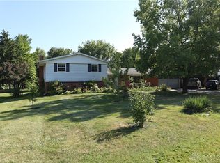 3393 Crist Rd, Springfield, OH 45502