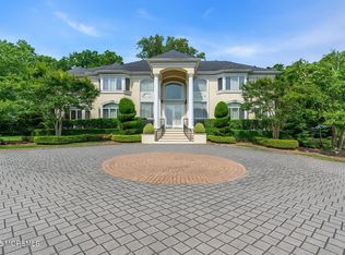 1 Embry Farm Rd, Marlboro, NJ 07746