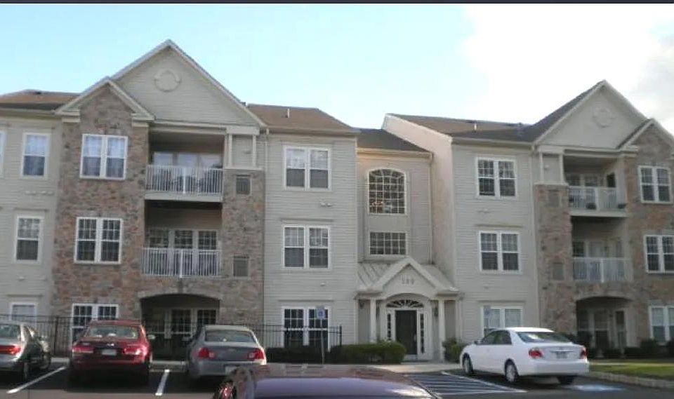 1st image of 100 Claret Ct APT 103