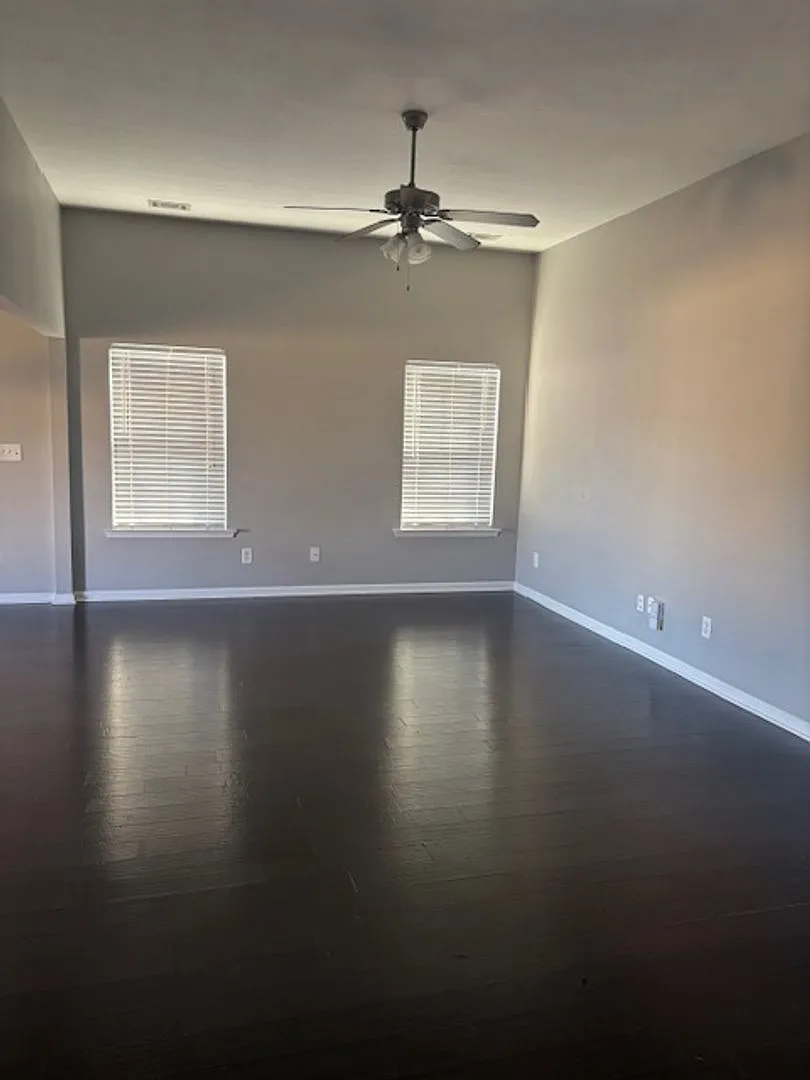 Bright & Beautiful 3BR Ranch in Sage Creek Open Floor Plan, Fenced Yard & Prime Location! — Photo 2