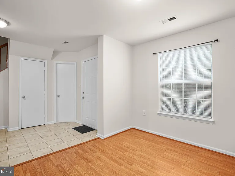 502 Wind Ridge Dr — Photo 5