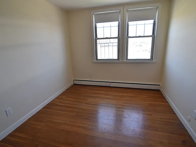 160 N Beacon St #11 — Photo 1