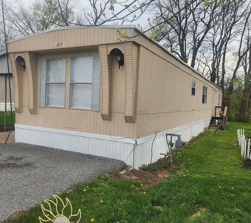1st image of 217 Waldorf Dr
