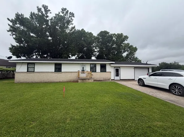 727 Sycamore St, Hahnville, LA 70057