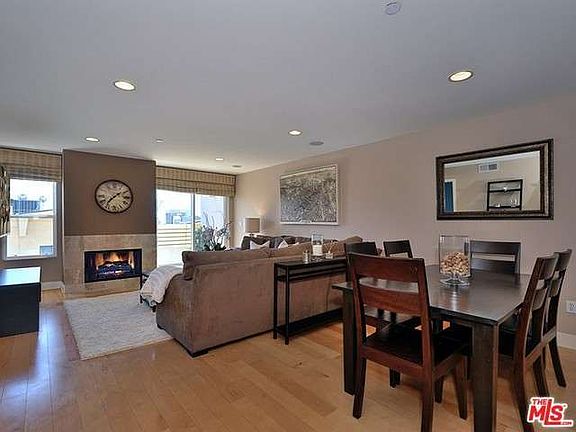2nd image of 1951 N Beachwood Dr APT 306