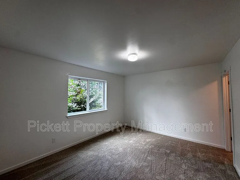 1220 Audrey Ave W — Photo 18