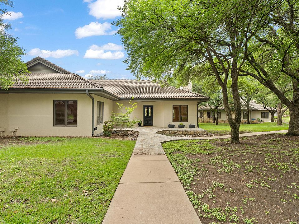 1st image of 1927 Clubhouse Hill Dr #14