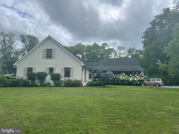 206 Chapel Ln, Boyce, VA 22620
