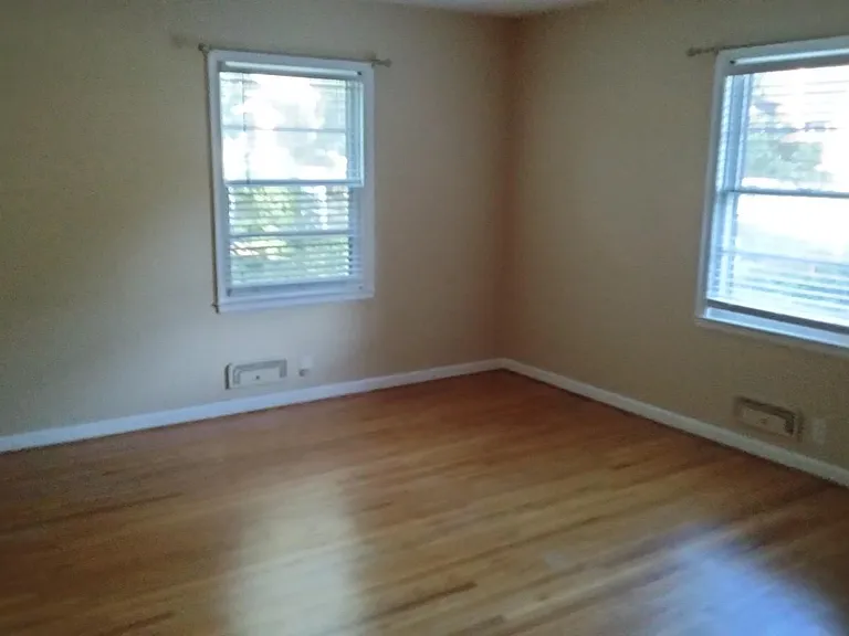 2164 Westfall Rd — Photo 12