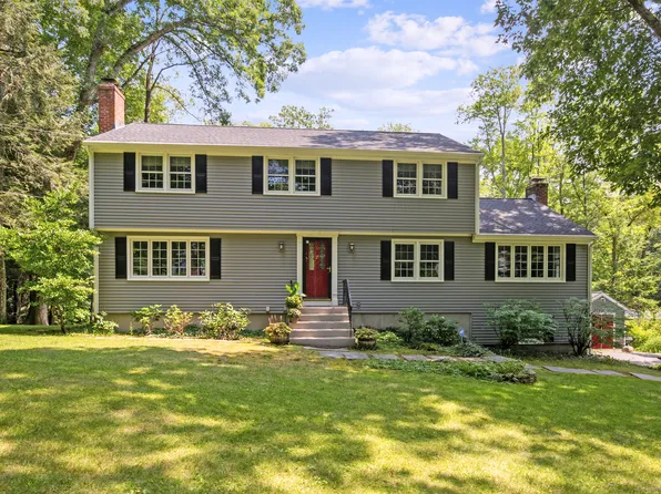 130 Woodhaven Drive, Avon, CT 06001