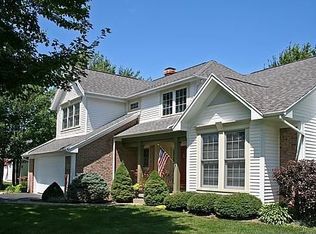24 Harmony Circlr, Orchard Park, NY 14127