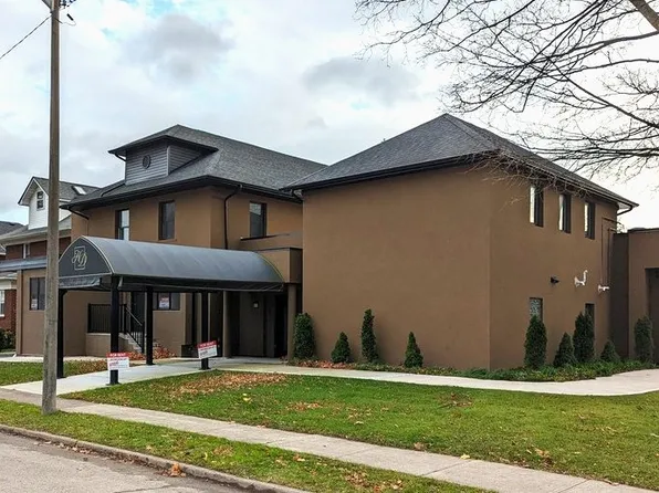 21 Wintemute St #8, Fort Erie, ON L2A 2N7