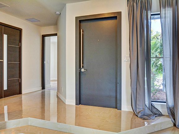4th image of 6444 Country Fair Cir