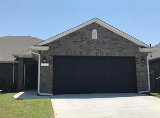 10710 NW 21st St, Yukon, OK 73099