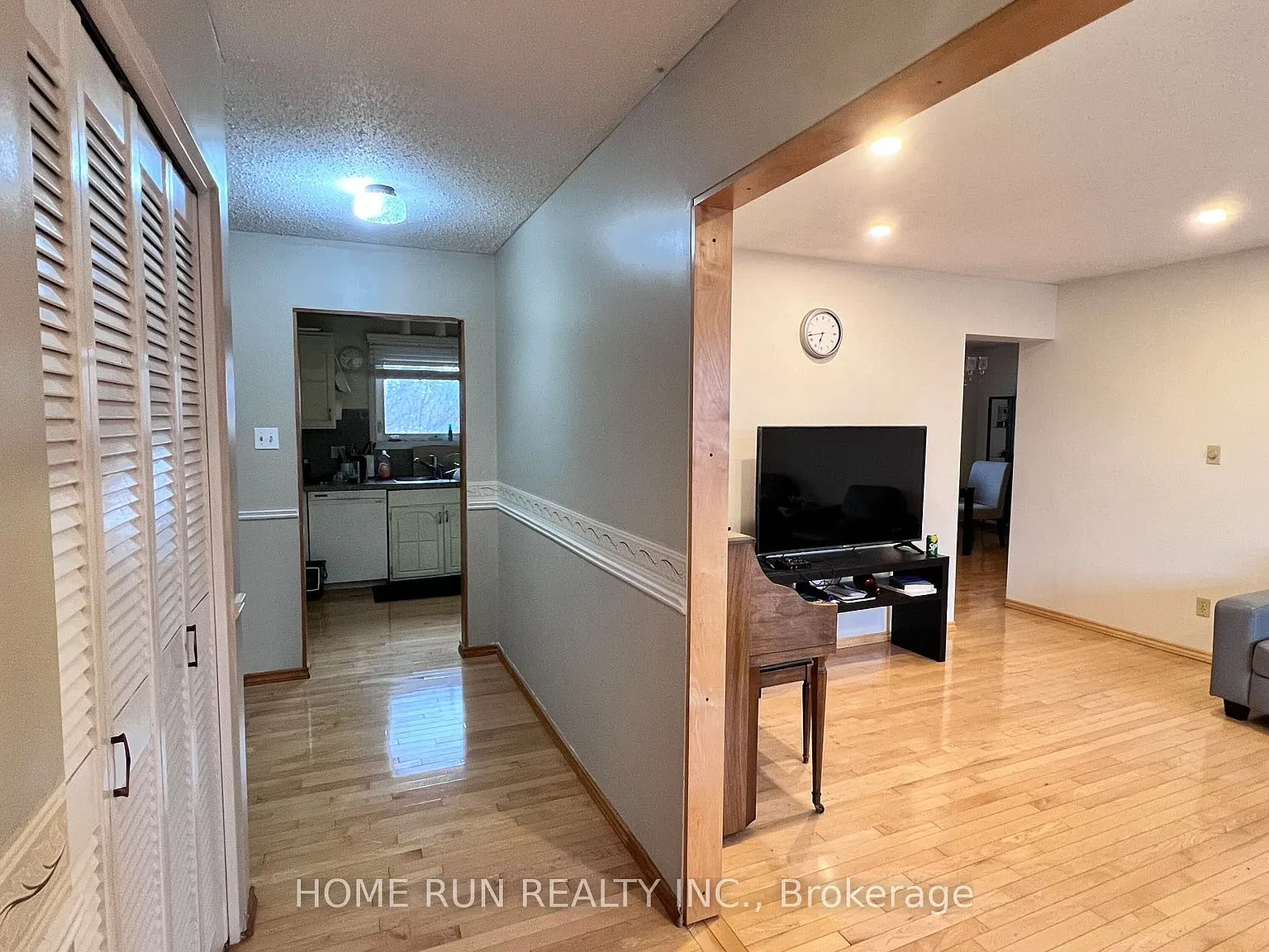 3 bed, $2,800 — Photo 2