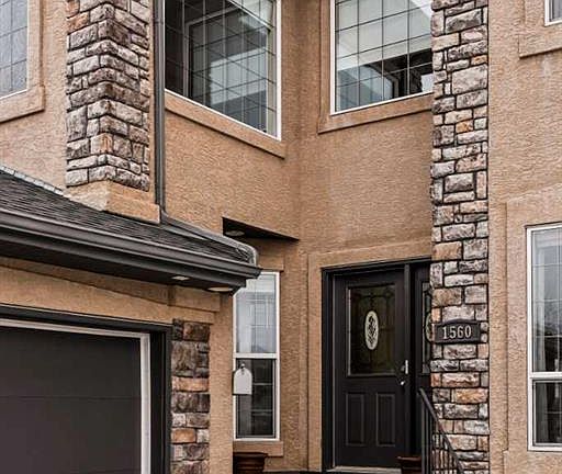 2nd image of 1560 N Strathcona Dr SW