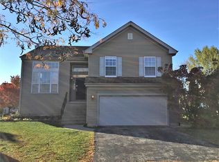 3103 Merrywell Ct, Carpentersville, IL 60110