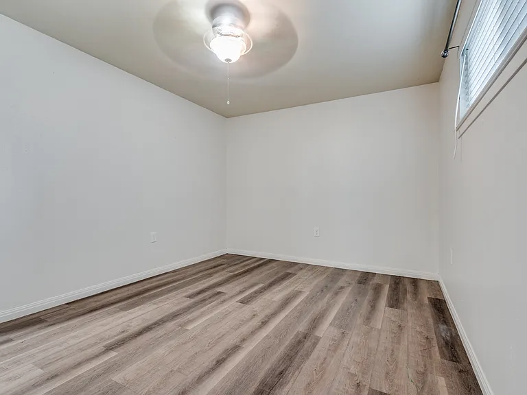 428 N Dallas Ave #7 — Photo 19