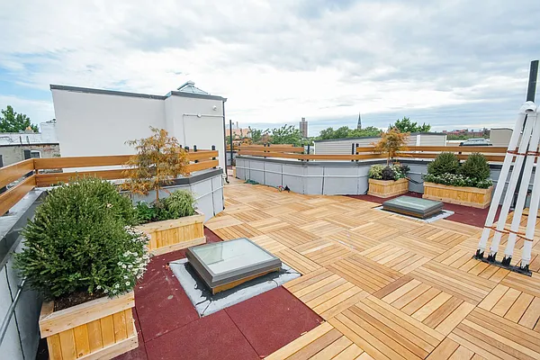 Rented by Nooklyn NYC LLC | media 49