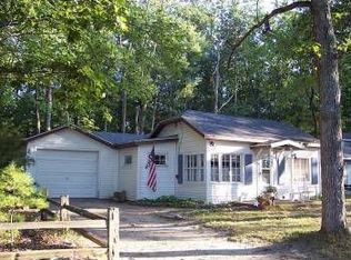 6147 Crystal Beach Rd NW, Rapid City, MI 49676