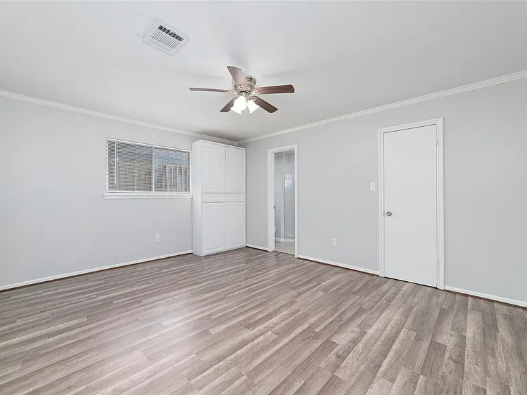25602 Oakhurst Dr — Photo 15