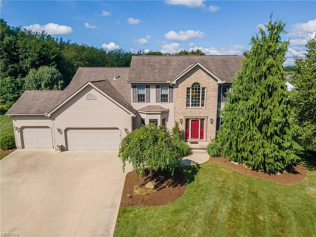 6617 Olde Stone Cir NE photo 1