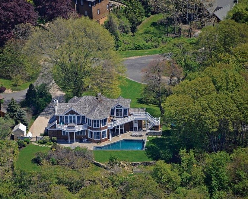 1st image of 12 Beech Hollow Ct