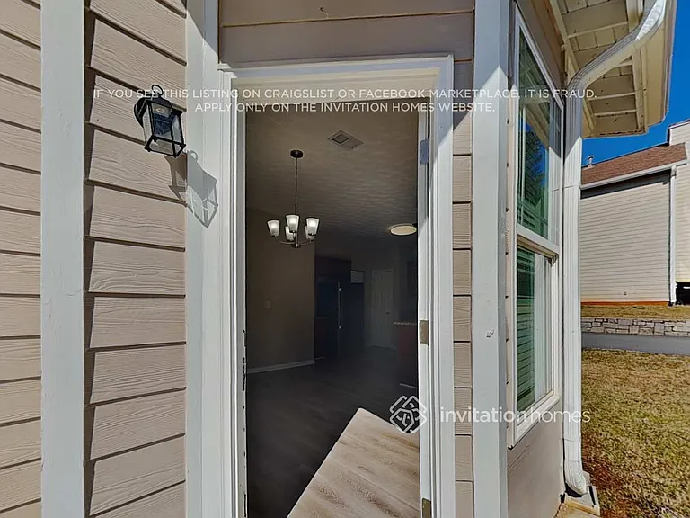 110 Parkway Dr — Photo 20