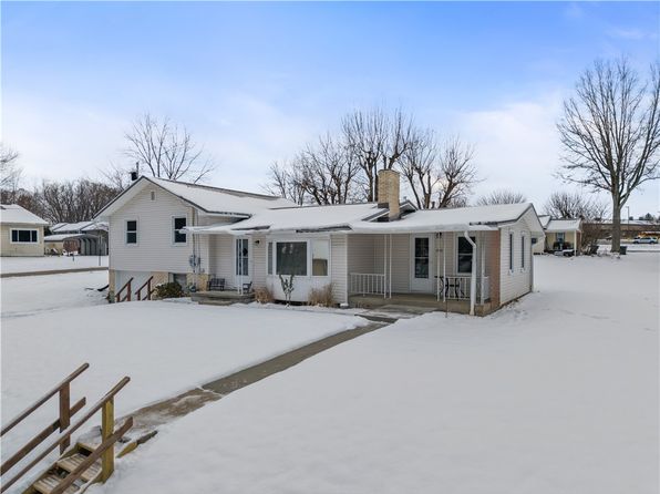 240 Park Dr, Mercer, PA 16137