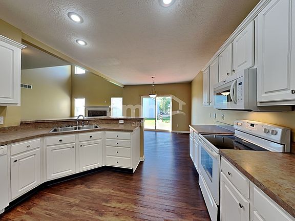 4th image of 11225 Santa Barbara Dr